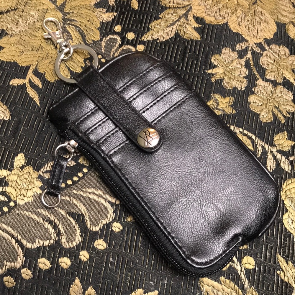 Like new! Kim Rogers black wallet/card/ID holder